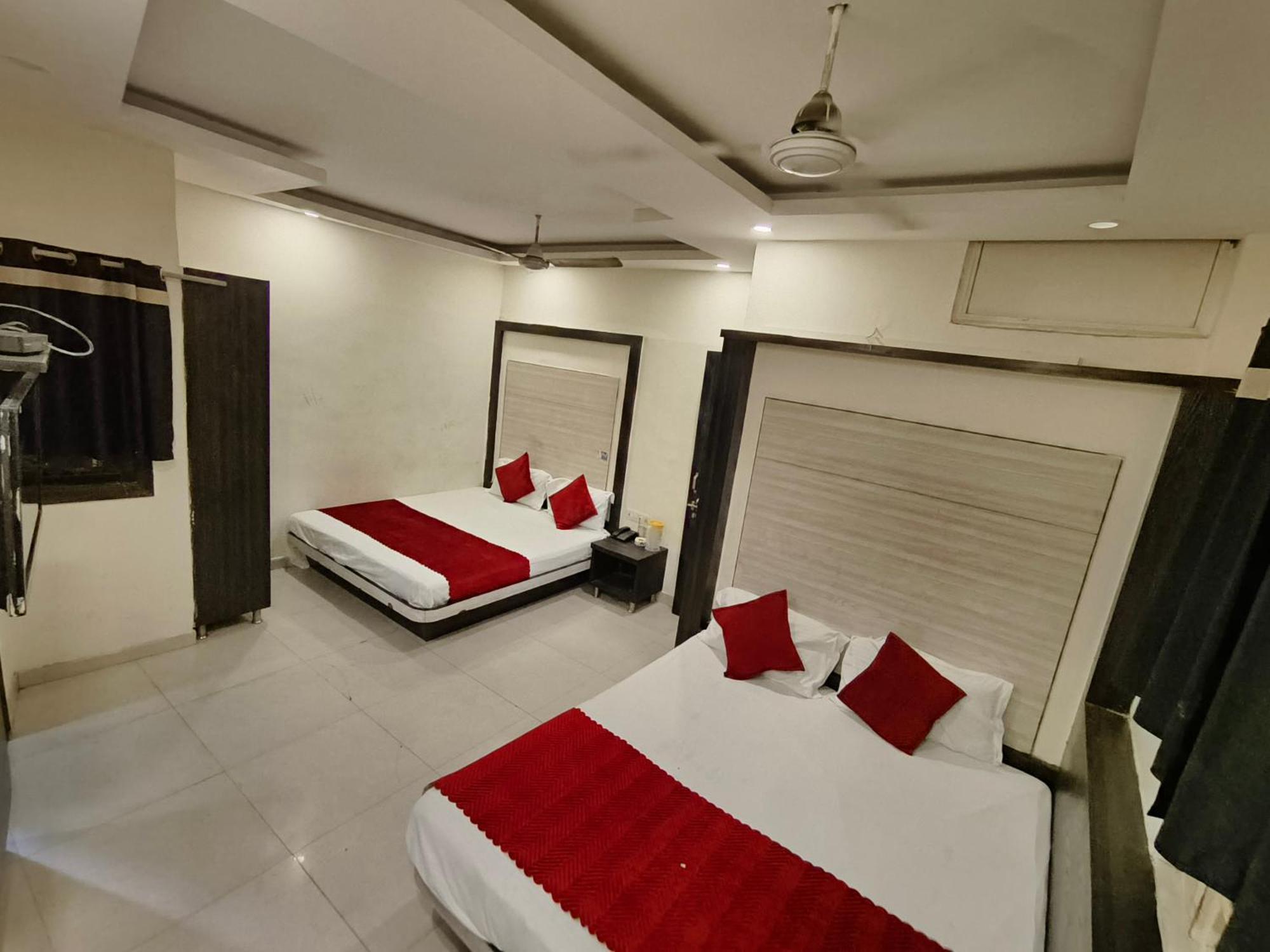 Hotel Hare Krishna Main Bazar Neu-Delhi Exterior foto