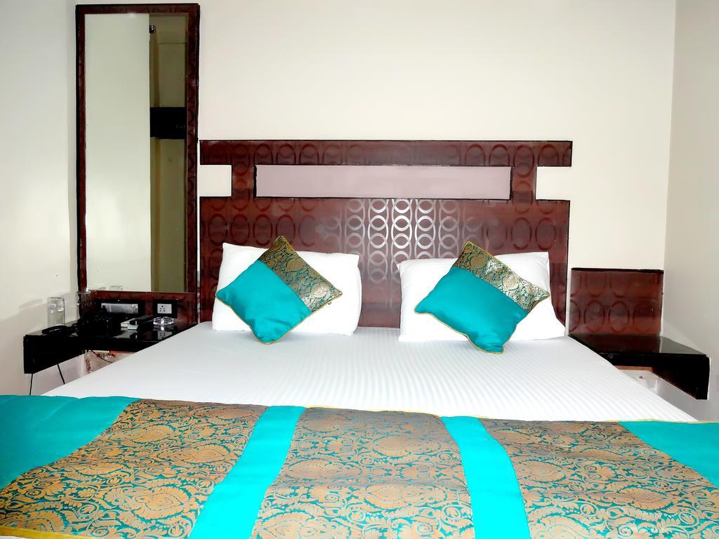 Hotel Hare Krishna Main Bazar Neu-Delhi Exterior foto