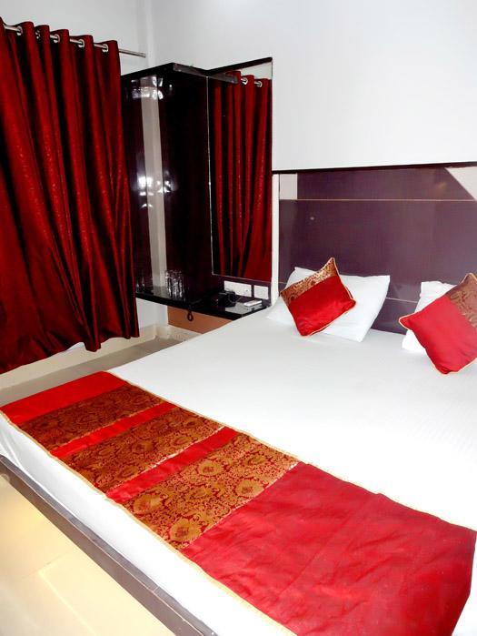 Hotel Hare Krishna Main Bazar Neu-Delhi Exterior foto